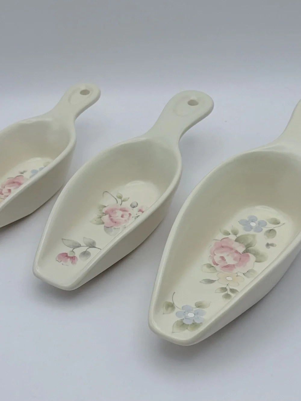 Pfaltzgraff , “Tea Rose”, 3 Piece Set Ceramic Nesting Scoops Measuring